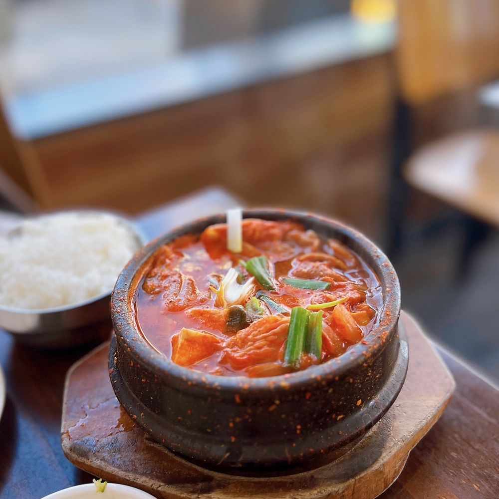 Um.Ma - Kimchee Jjigae